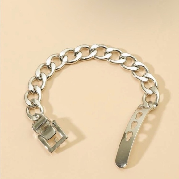 Silver Belt Chain Bracelet - Picture 2 of 2